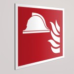 Aufkleber und Dekore - Hinweis und Verbotsaufkleber - Schilder Shop - Schilder und Werbeplanen - Schilder Brandschutz, Rettung und Fluchtwege - Aufkleber Brandschutz, Notausgang - Aufkleber - Feuerlöscher - F004 Mittel und Geräte zur Brandbekämpfung