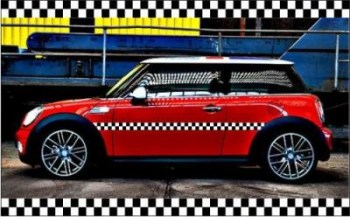 Racingstripes im Karo Schachbrettmuster